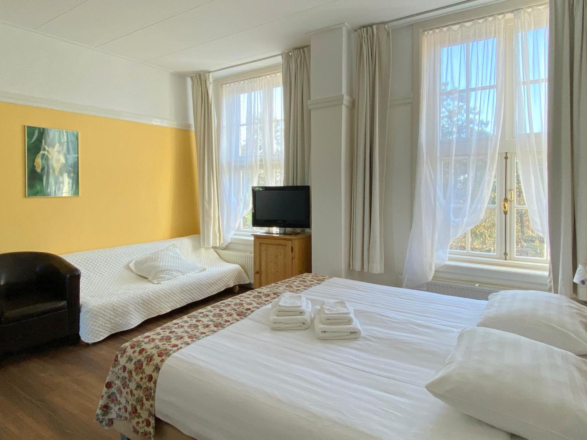 Landgoed Huize Glory Hotel Bergen aan Zee Room photo
